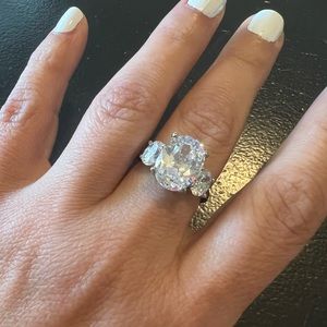 Sterling silver size 9 CZ cocktail ring